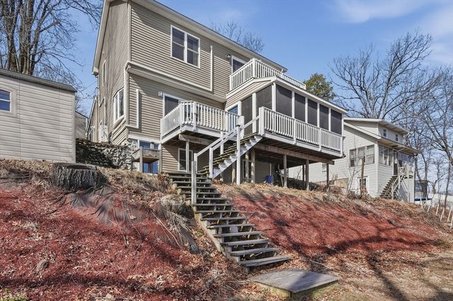 5 Pineland Avenue, Worcester, MA 01604