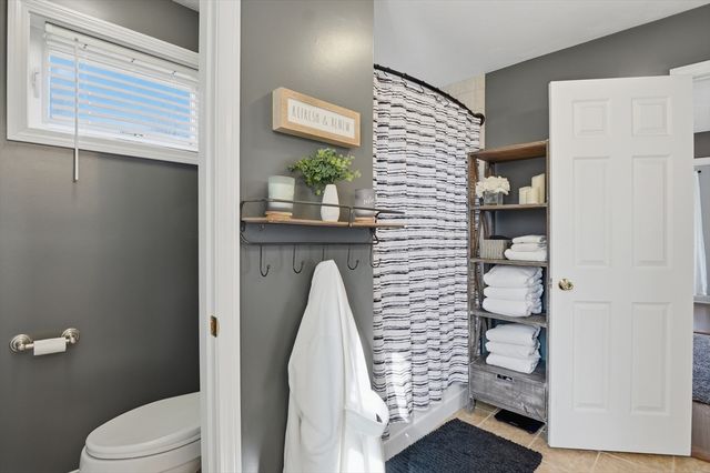 5 Pineland Avenue, Worcester, MA 01604