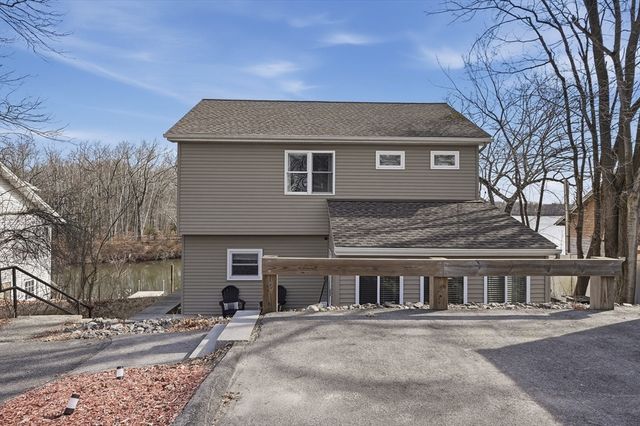 5 Pineland Avenue, Worcester, MA 01604