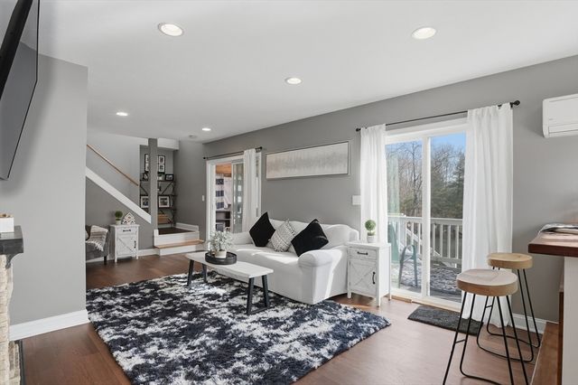 5 Pineland Avenue, Worcester, MA 01604