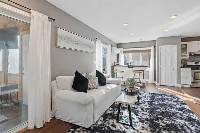 5 Pineland Avenue, Worcester, MA 01604