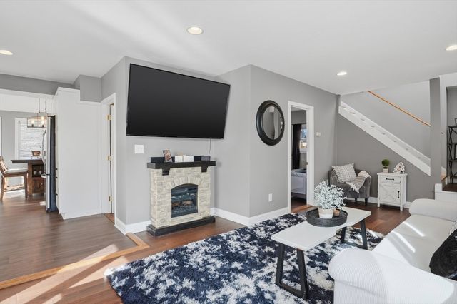 5 Pineland Avenue, Worcester, MA 01604