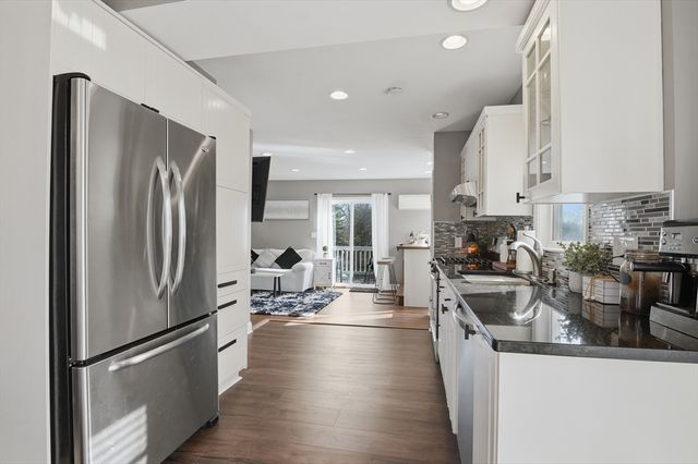 5 Pineland Avenue, Worcester, MA 01604