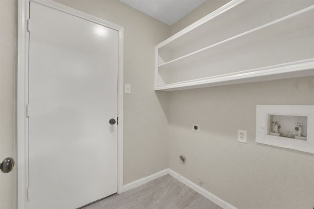 4001 Arrowcrest Lane, Garland, TX 75044