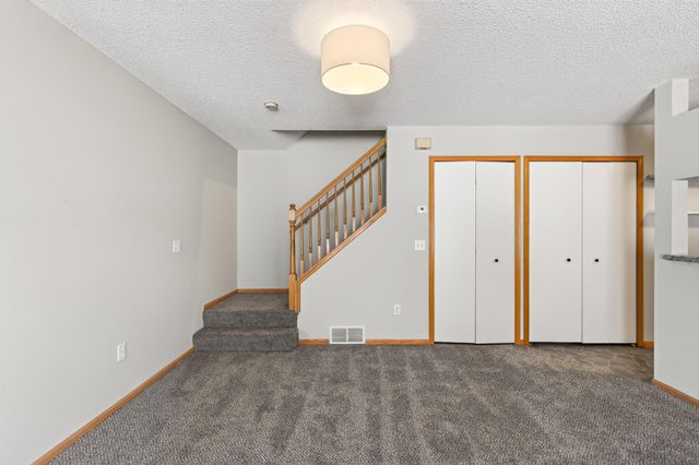 14756 Excelsior Lane 15, Apple Valley, MN 55124