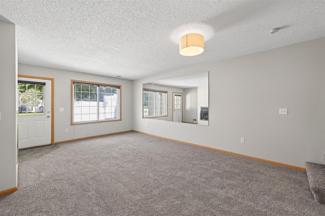 14756 Excelsior Lane 15, Apple Valley, MN 55124