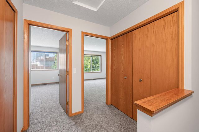 14756 Excelsior Lane 15, Apple Valley, MN 55124