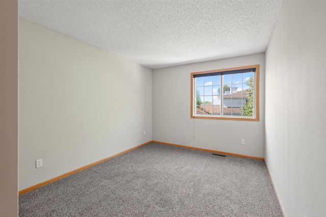 14756 Excelsior Lane 15, Apple Valley, MN 55124