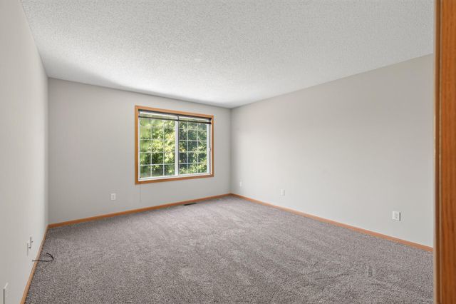 14756 Excelsior Lane 15, Apple Valley, MN 55124