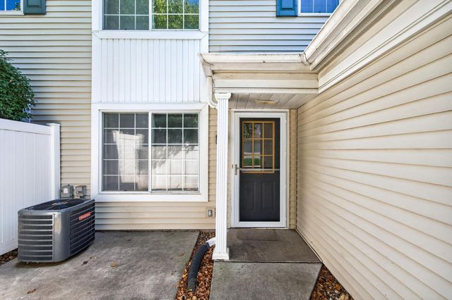 14756 Excelsior Lane 15, Apple Valley, MN 55124