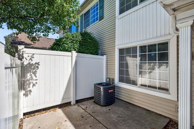 14756 Excelsior Lane 15, Apple Valley, MN 55124