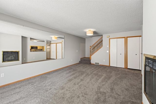 14756 Excelsior Lane 15, Apple Valley, MN 55124