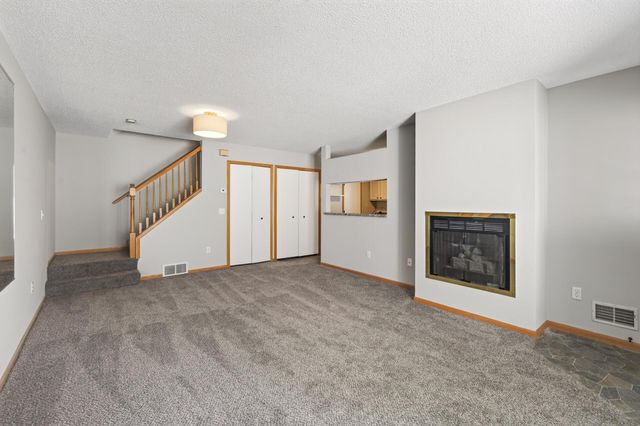 14756 Excelsior Lane 15, Apple Valley, MN 55124