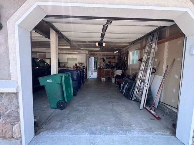 944 E BERNAY CIR, Sandy, UT 84094