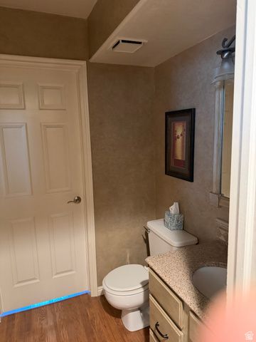 944 E BERNAY CIR, Sandy, UT 84094