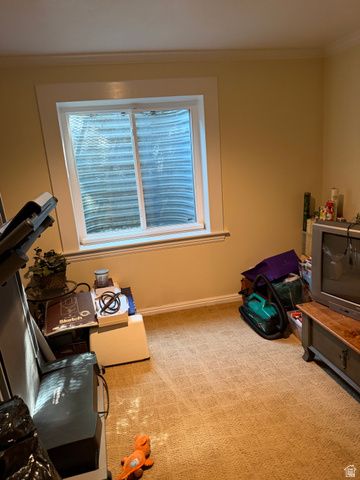 944 E BERNAY CIR, Sandy, UT 84094
