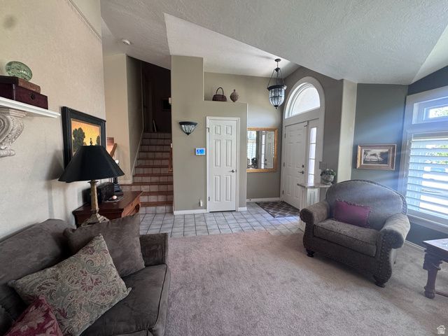 944 E BERNAY CIR, Sandy, UT 84094