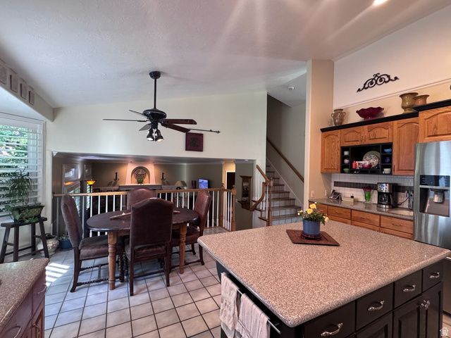 944 E BERNAY CIR, Sandy, UT 84094