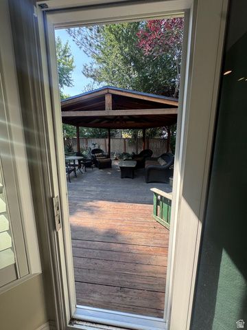 944 E BERNAY CIR, Sandy, UT 84094