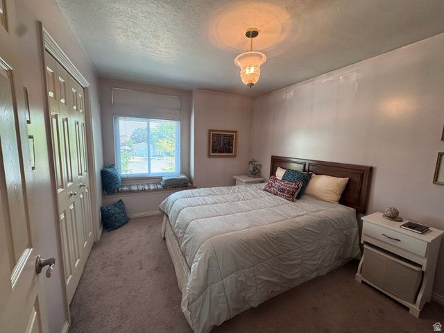 944 E BERNAY CIR, Sandy, UT 84094