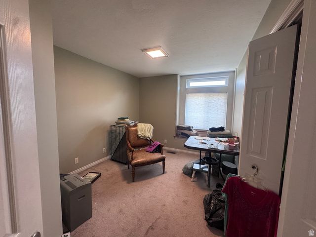 944 E BERNAY CIR, Sandy, UT 84094