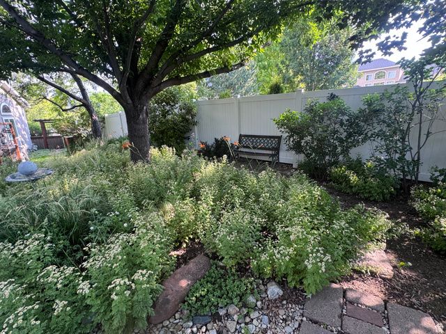 944 E BERNAY CIR, Sandy, UT 84094