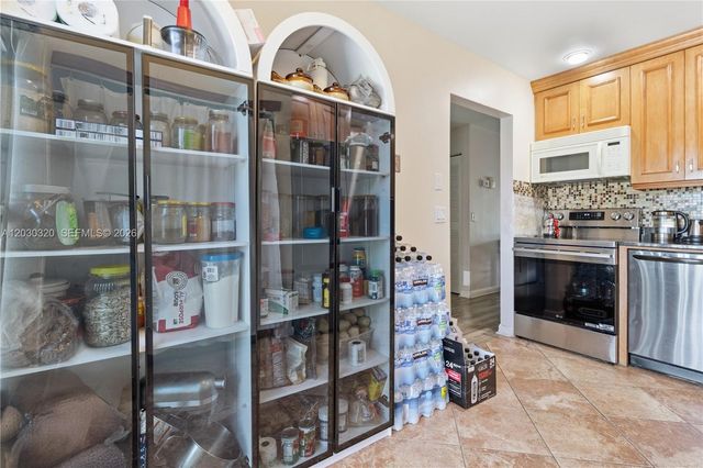 6790 Moonlit Dr, Delray Beach, FL 33446
