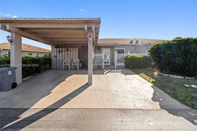6790 Moonlit Dr, Delray Beach, FL 33446