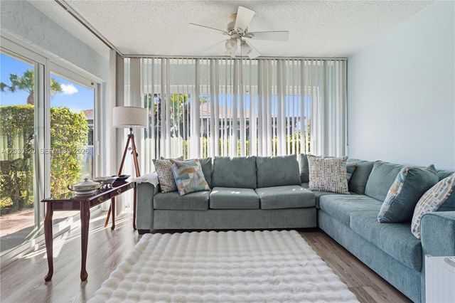 6790 Moonlit Dr, Delray Beach, FL 33446
