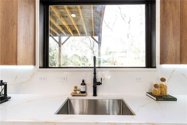 2986 San Jose Drive, Decatur, GA 30032