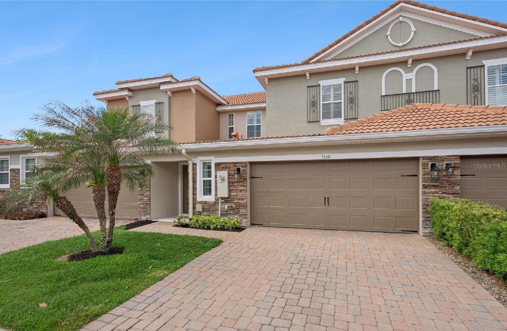 Image 2 of property listing at 5640 SIRACUSA LANE, Sanford, FL 32771