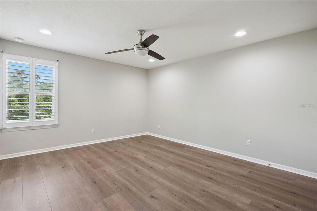 Image 24 of property listing at 5640 SIRACUSA LANE, Sanford, FL 32771