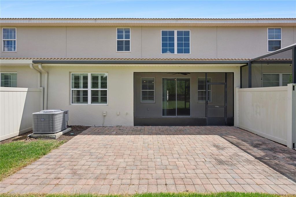 Image 31 of property listing at 5640 SIRACUSA LANE, Sanford, FL 32771
