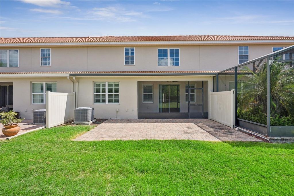 Image 32 of property listing at 5640 SIRACUSA LANE, Sanford, FL 32771