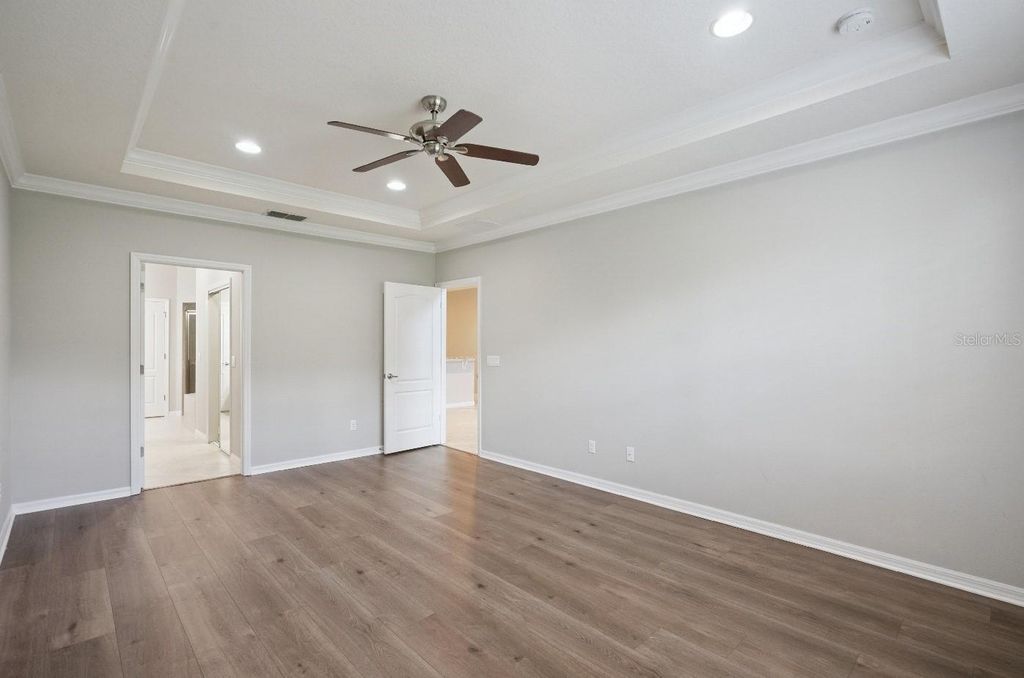 Image 10 of property listing at 5640 SIRACUSA LANE, Sanford, FL 32771