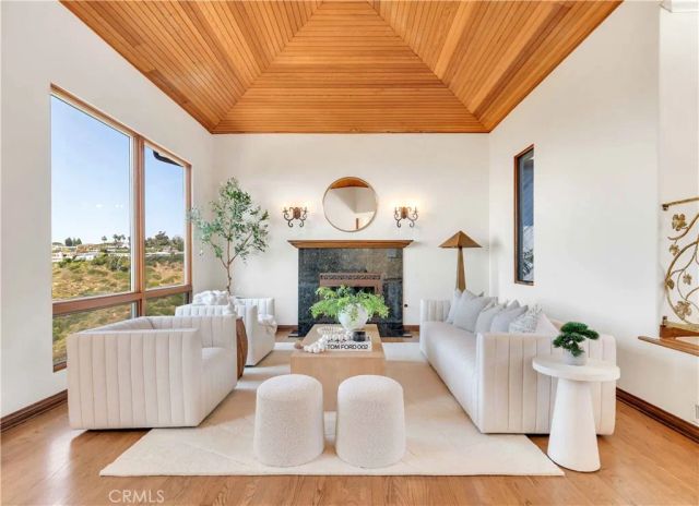 1992 San Remo, Laguna Beach, CA 92651