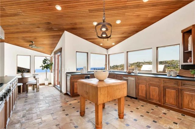 1992 San Remo, Laguna Beach, CA 92651