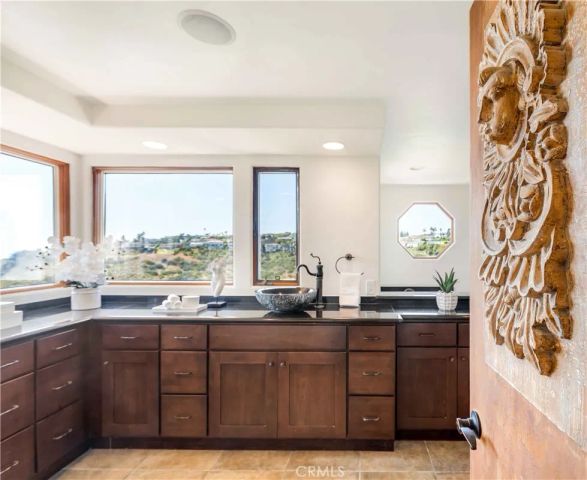 1992 San Remo, Laguna Beach, CA 92651