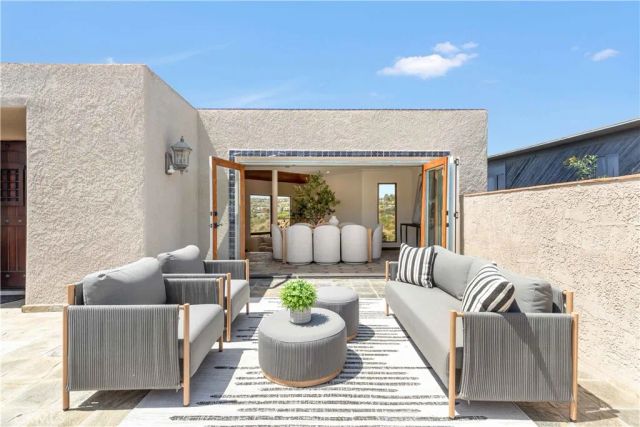1992 San Remo, Laguna Beach, CA 92651