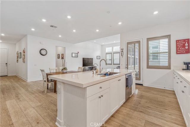 27227 Diamond Peak Lane 302, Valencia, CA 91381