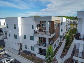 27227 Diamond Peak Lane 302, Valencia, CA 91381