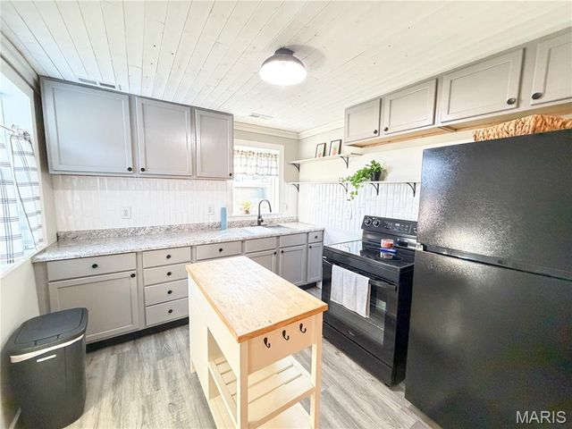 301 W Franklin Street, Salem, MO 65560