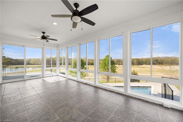 1040 Keswick Lane, Clemmons, NC 27012