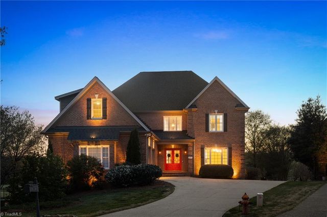 1040 Keswick Lane, Clemmons, NC 27012