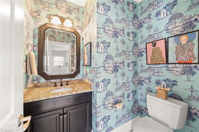 1040 Keswick Lane, Clemmons, NC 27012