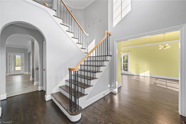 1040 Keswick Lane, Clemmons, NC 27012
