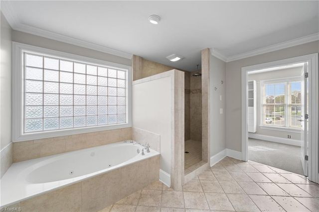 1040 Keswick Lane, Clemmons, NC 27012