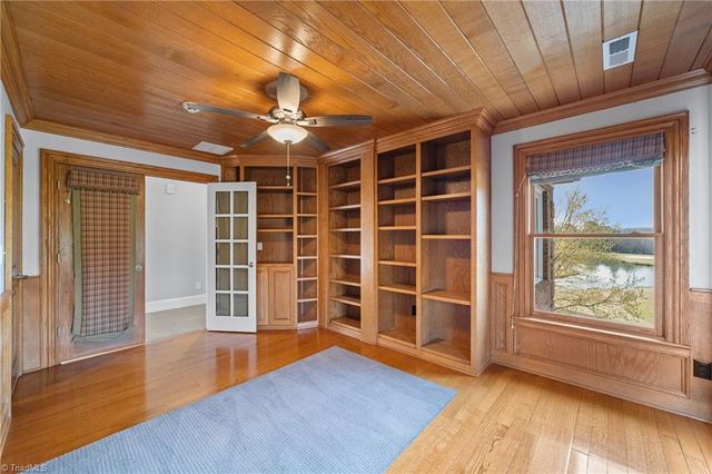 1040 Keswick Lane, Clemmons, NC 27012