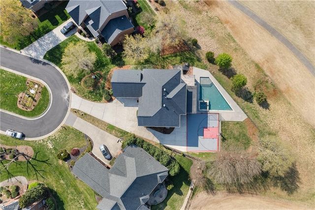 1040 Keswick Lane, Clemmons, NC 27012