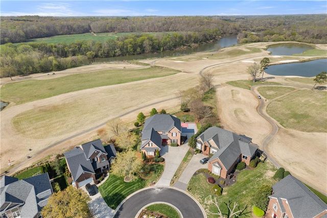 1040 Keswick Lane, Clemmons, NC 27012